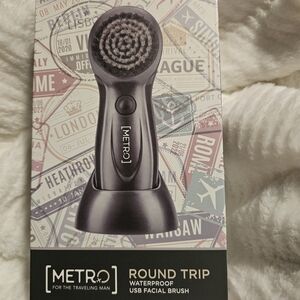 Metro By Cortex Beauty - Round Trip USB Facial Brush
